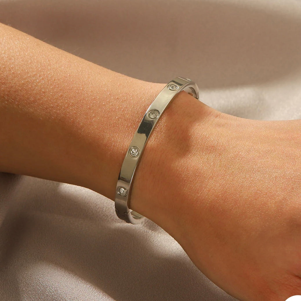 Bettsy – Waterproof Stainless Steel CZ Crystal Bangle with Clip Fastening