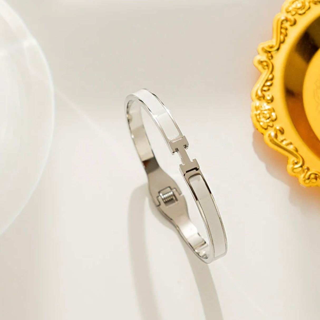 Hann – Waterproof Gold/Silver Solid Bangle | Bibie™