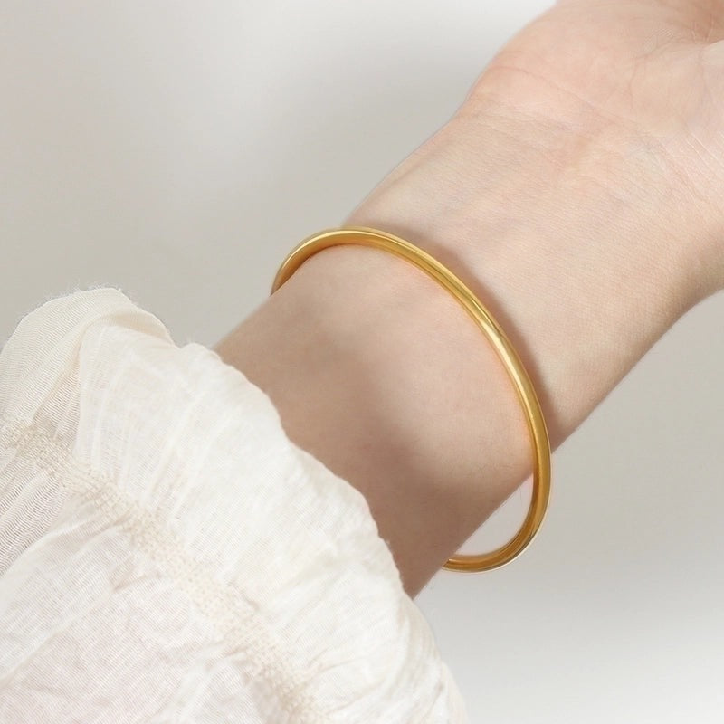 Bertha – Waterproof Gold/Silver Solid Bangle