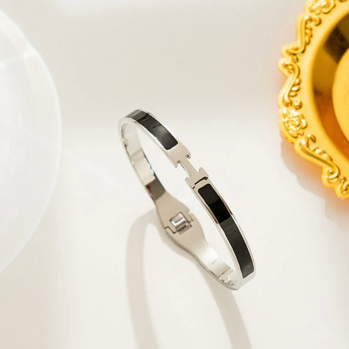 Hann – Waterproof Gold/Silver Solid Bangle | Bibie™