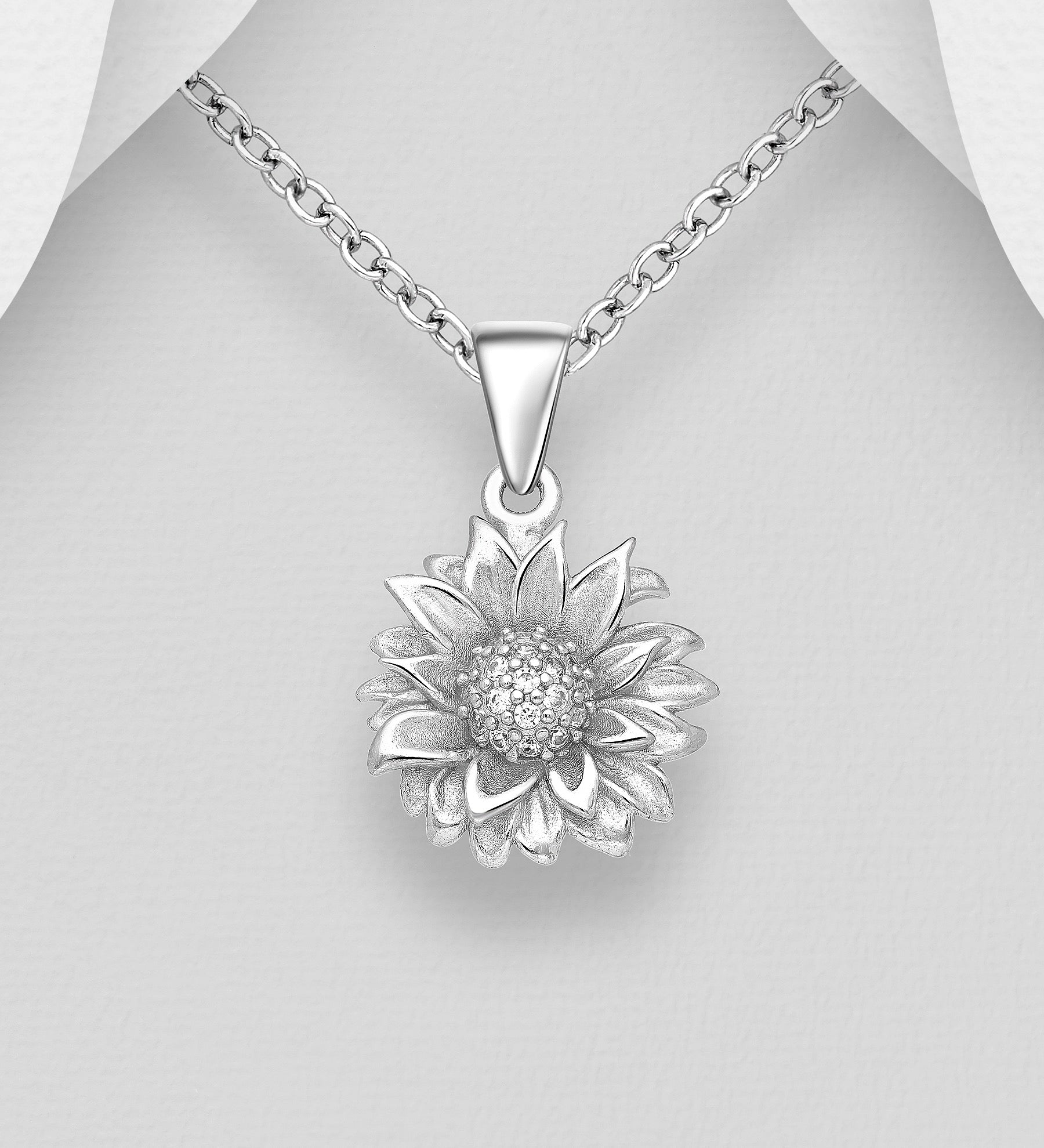 Sterling Silver Daisy Flower Pendant Necklace for Women