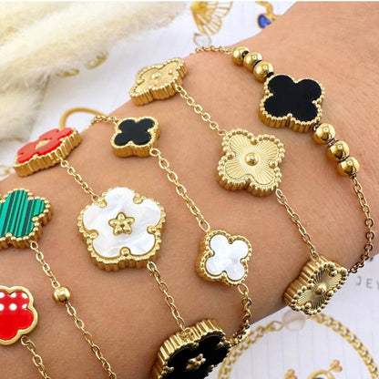 Gabs – Waterproof Clover Enamel Bracelet in Gold | Bibie™