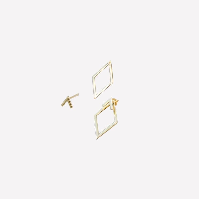 Beatty Silver Stud Earrings4