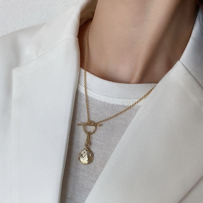 Adelaide – Irregular Circle &amp; Bar Pendant Necklace in Silver or Gold Vermeil | Bibie™