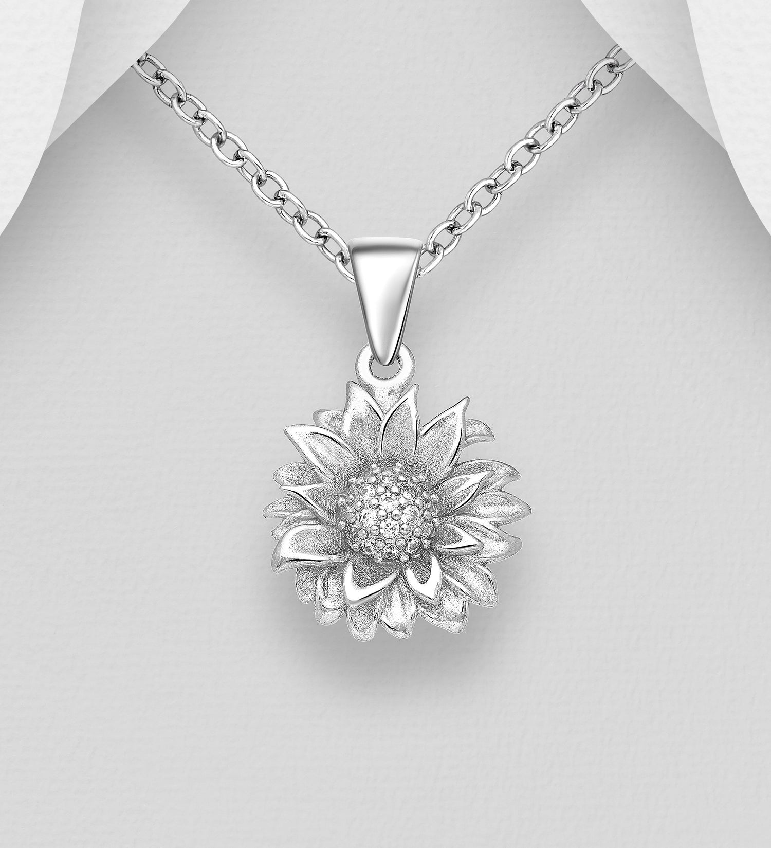 Sterling Silver Daisy Flower Pendant Necklace for Women